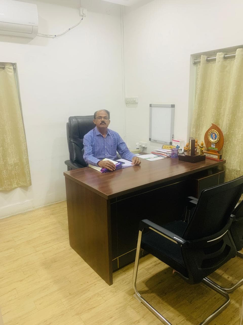 Treatment Room - Dr Narasimha Clinic